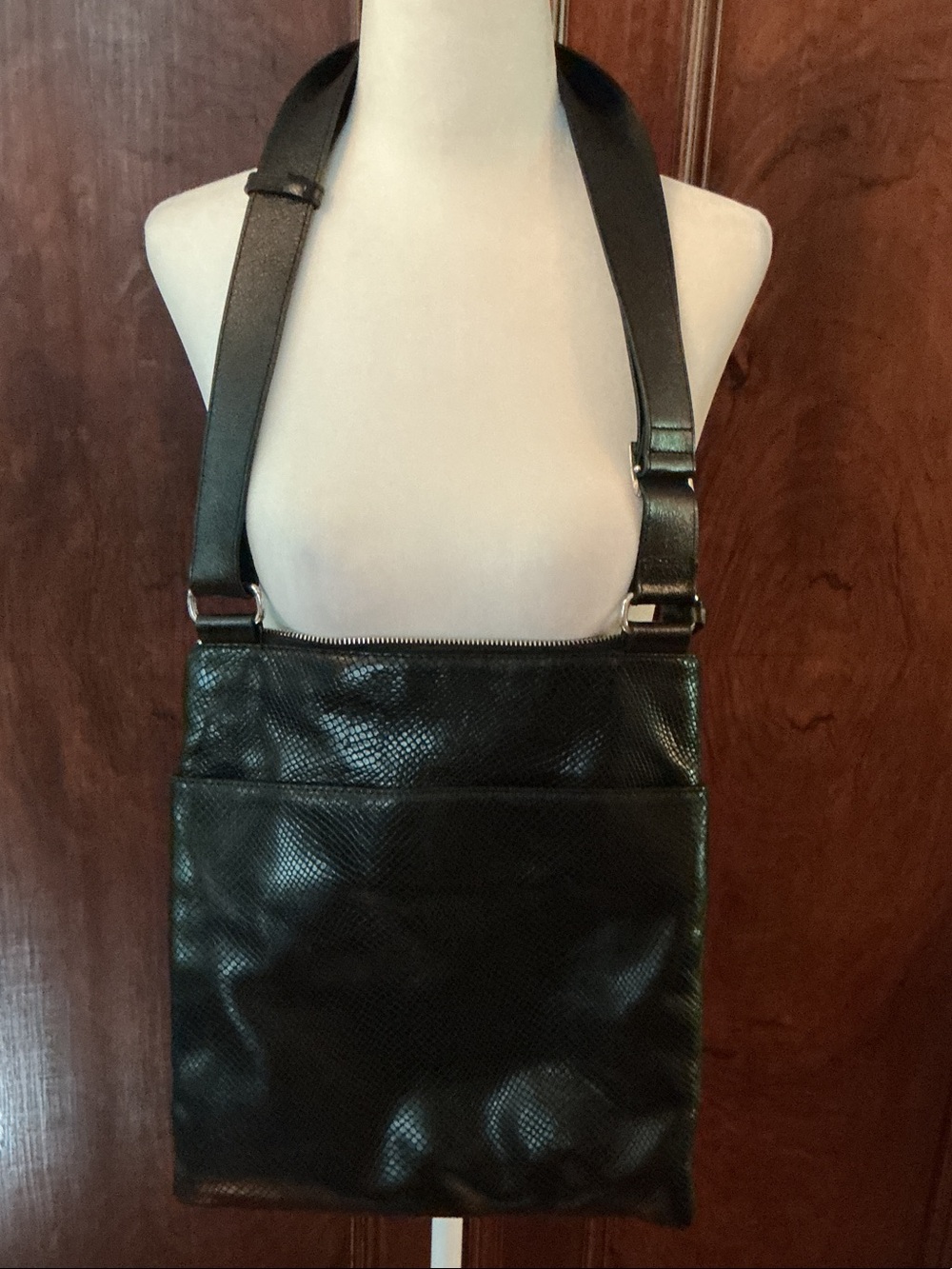 Brighton Black Textured Leather Messenger Bag - Picture 5 of 7